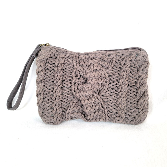 Panache Apparel Cable-Knit Zip Wristlet Crochet Bag Gray Minimalist Cozy Winter - Picture 1 of 7